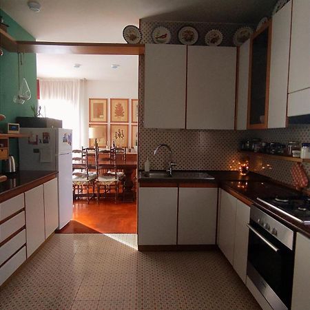 Villa Elena 马内尔巴 外观 照片